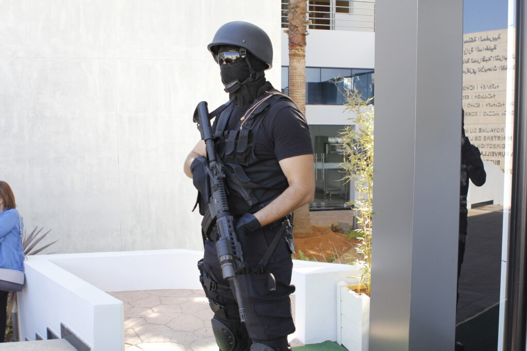 Le BCIJ interpelle un suspect de terrorisme.